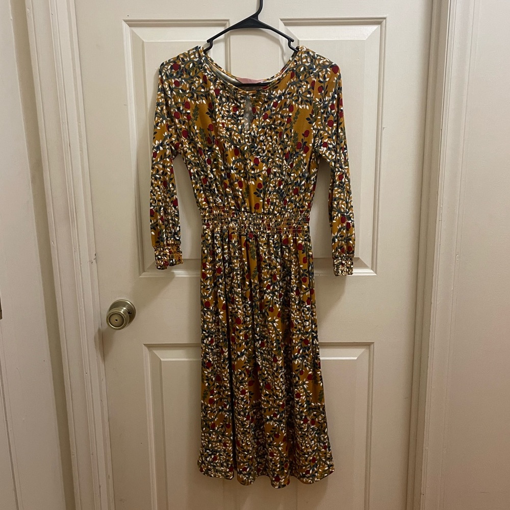 Floral sleeved dress